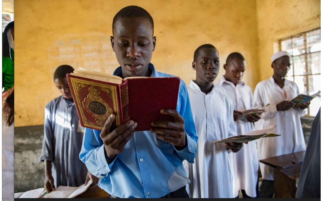 Distribution of 5000 copies of the Holy Quran - Niger - International Islamic Charity Organization